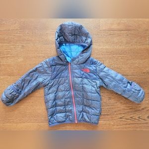 Toddler The North Face Thermoball Reversible Jacket (size 12-18 months)